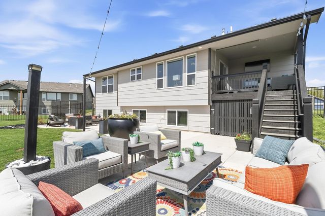 10933 W Cedar Ln, Maize, KS 67101