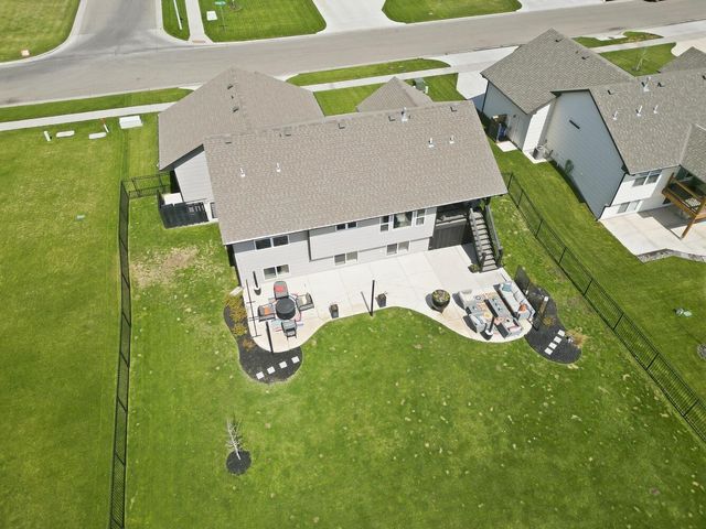 10933 W Cedar Ln, Maize, KS 67101