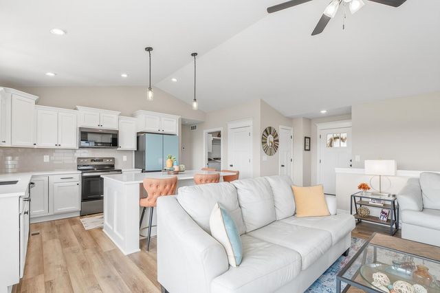 10933 W Cedar Ln, Maize, KS 67101