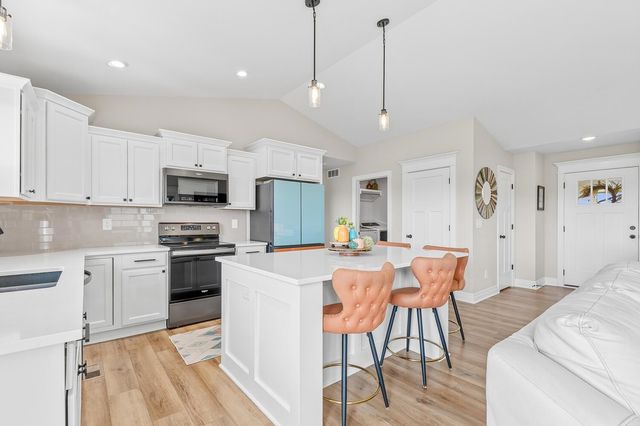 10933 W Cedar Ln, Maize, KS 67101