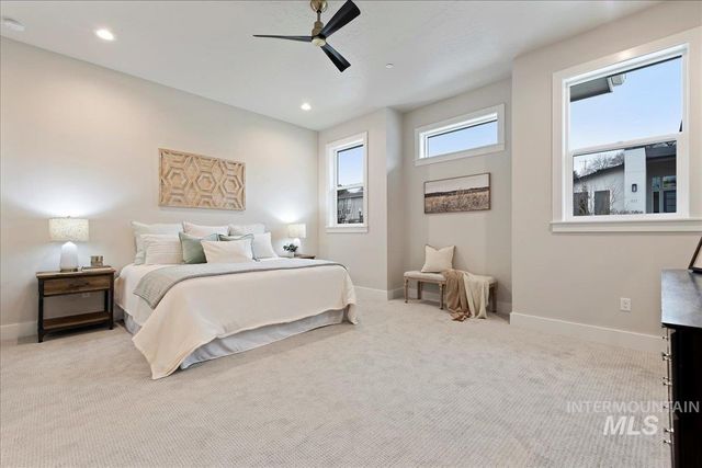 410 W Sand Dune Ln, Boise, ID 83702