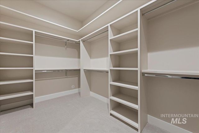 410 W Sand Dune Ln, Boise, ID 83702