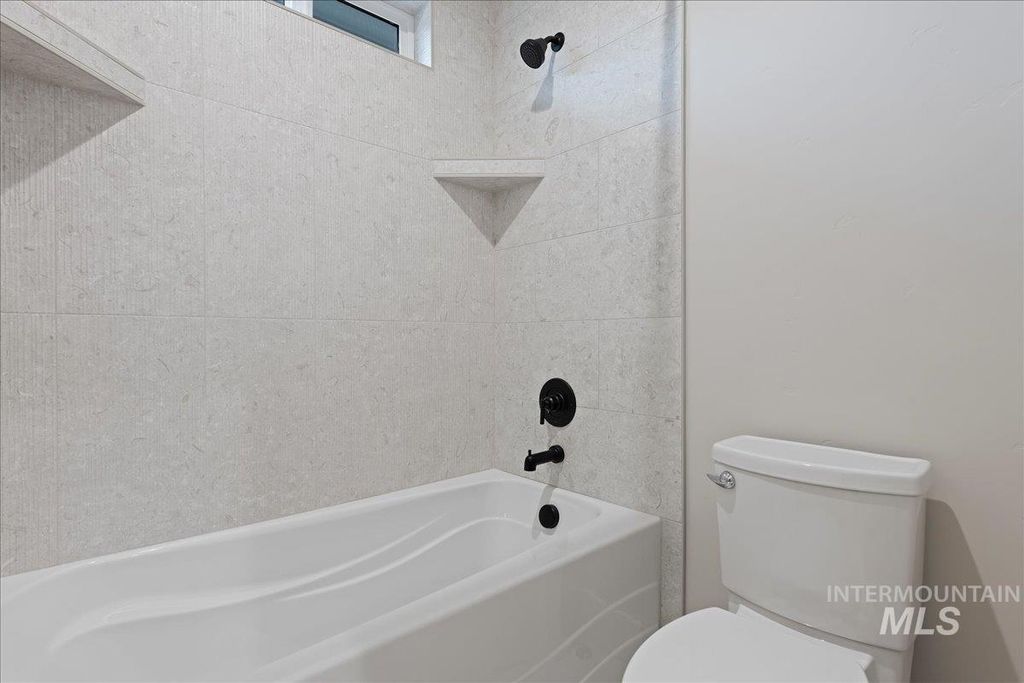 410 W Sand Dune Ln, Boise, ID 83702 photo 28