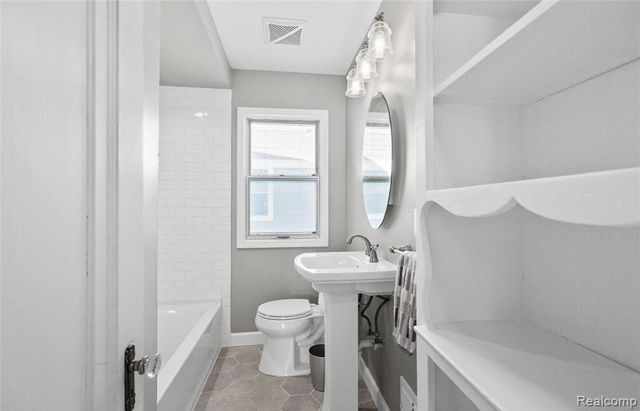 718 N Altadena Avenue, Royal Oak, MI 48067