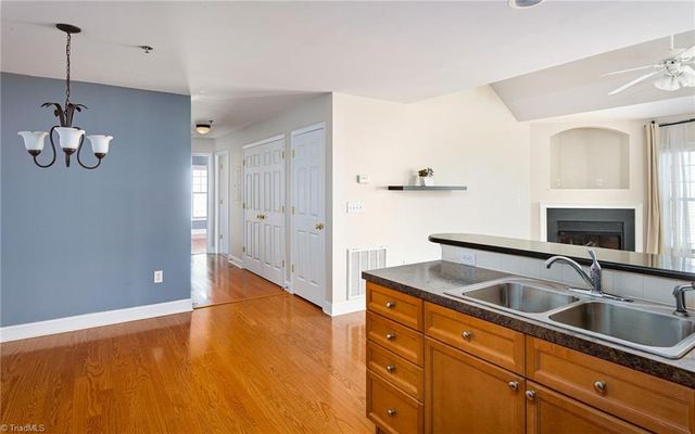 4732 Tatton Park Circle 3B, Winston-salem, NC 27103