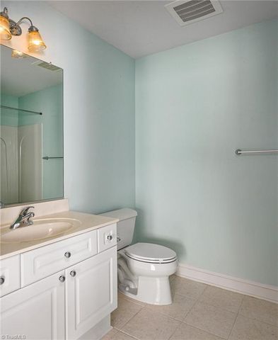 4732 Tatton Park Circle 3B, Winston-salem, NC 27103