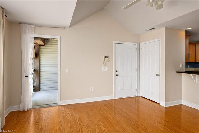 4732 Tatton Park Circle 3B, Winston-salem, NC 27103
