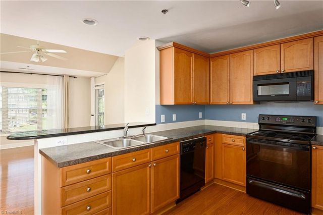 4732 Tatton Park Circle 3B, Winston-salem, NC 27103