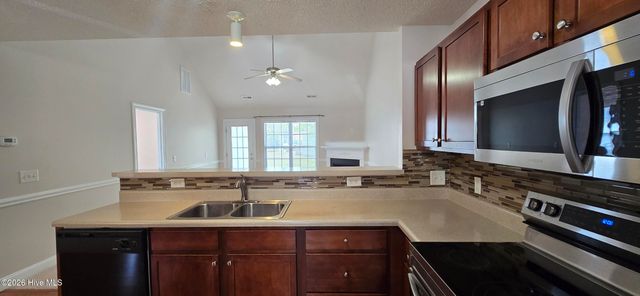 2553 Saddleback Drive A, Winterville, NC 28590