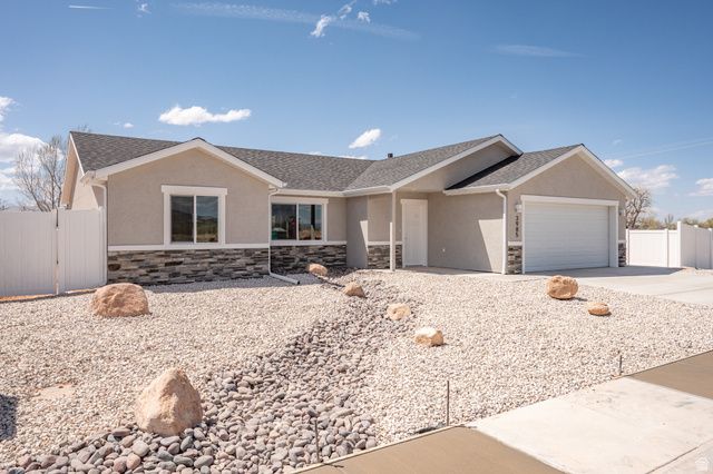 3879 N HAWKS LANDING LP, Cedar City, UT 84721