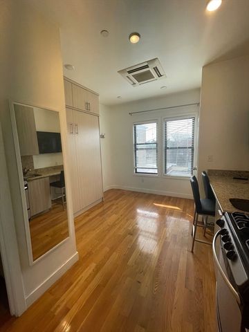 21 Fifth Street 24, Chelsea, MA 02150