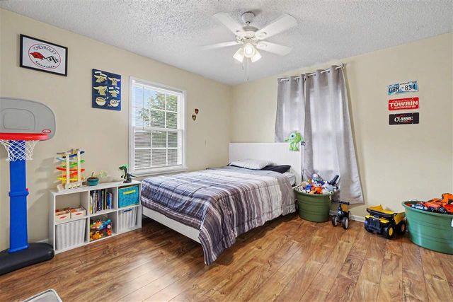 407 NW 30th St, Lawton, OK 73505