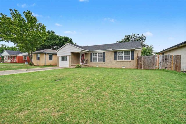 407 NW 30th St, Lawton, OK 73505