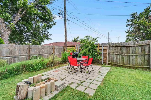 407 NW 30th St, Lawton, OK 73505