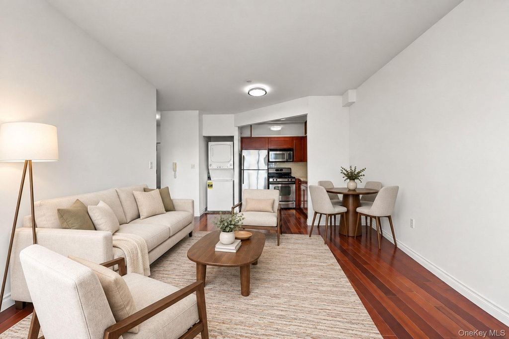 30-85 Vernon Boulevard 6E, Astoria, NY 11102 — photo 3