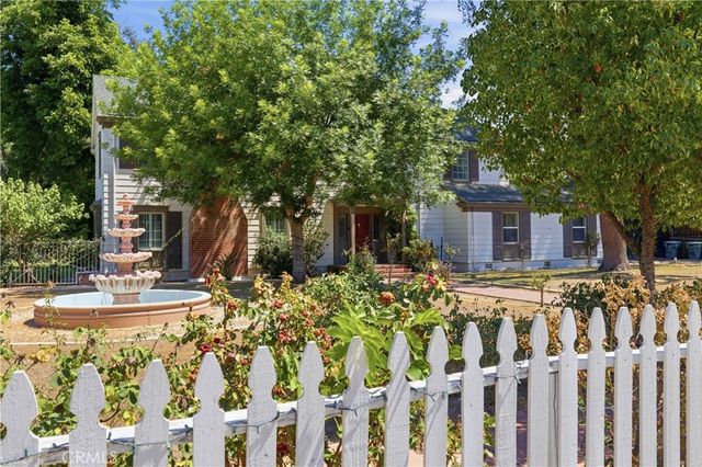 2132 Chester, Bakersfield, CA 93304