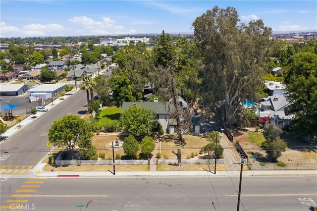 2132 Chester, Bakersfield, CA 93304