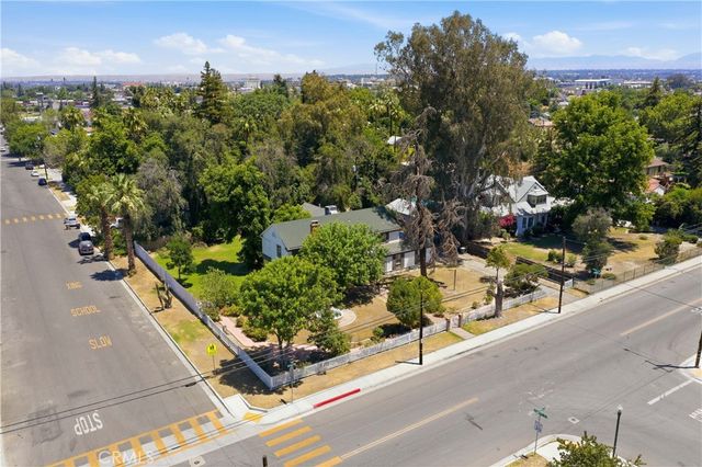 2132 Chester, Bakersfield, CA 93304