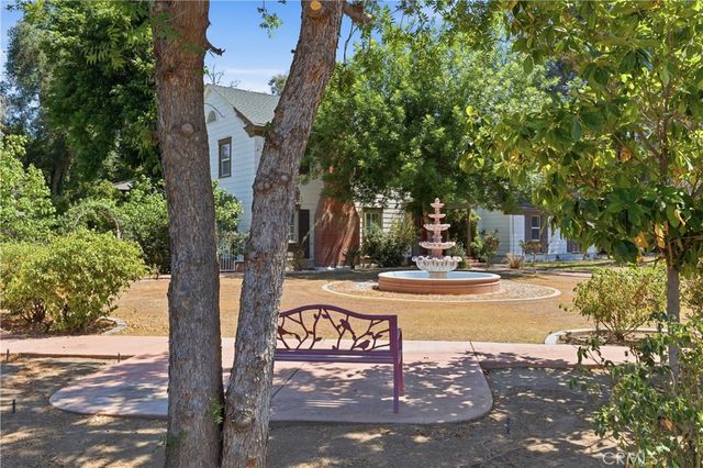 2132 Chester, Bakersfield, CA 93304