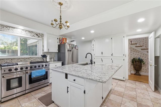 2132 Chester, Bakersfield, CA 93304