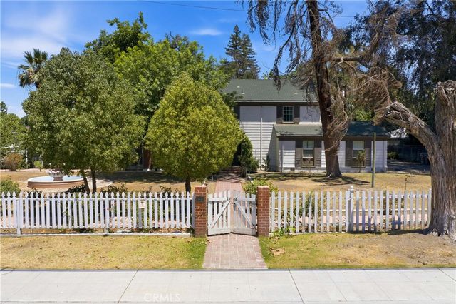 2132 Chester, Bakersfield, CA 93304