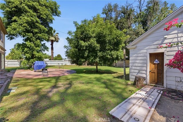 2132 Chester, Bakersfield, CA 93304