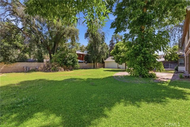 2132 Chester, Bakersfield, CA 93304