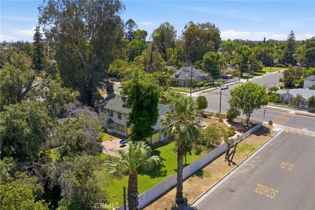 2132 Chester, Bakersfield, CA 93304