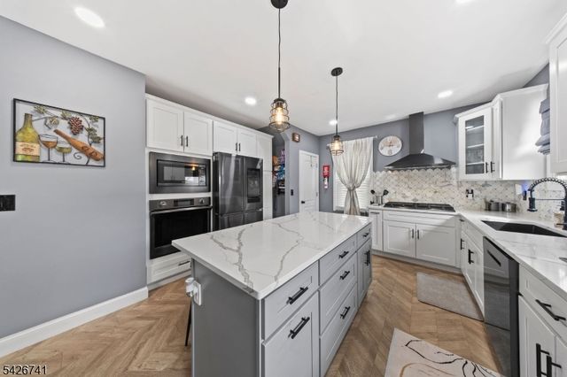 88 Woodbine Ave, Newark City, NJ 07106