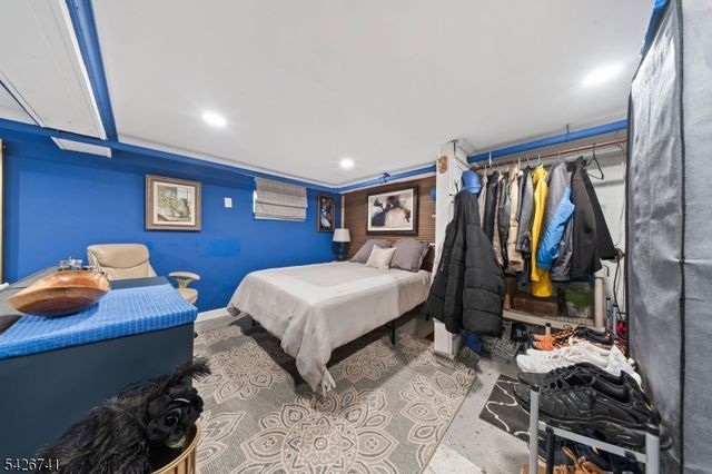 88 Woodbine Ave, Newark City, NJ 07106