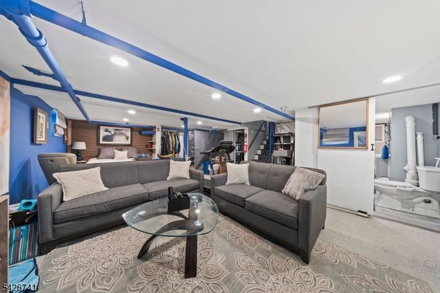 88 Woodbine Ave, Newark City, NJ 07106