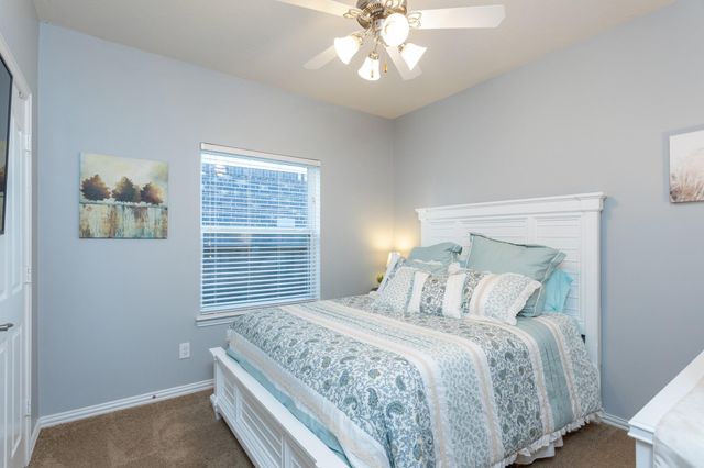3056 Winterberry Lane, Dickinson, TX 77539