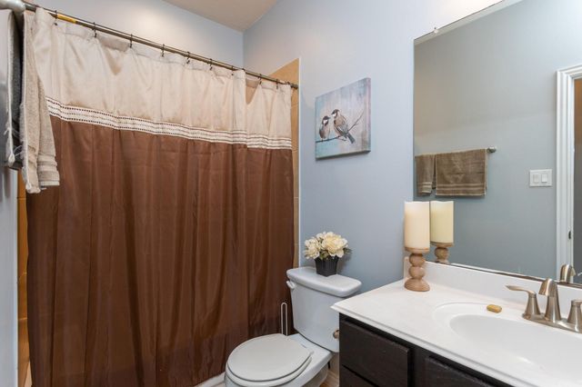 3056 Winterberry Lane, Dickinson, TX 77539