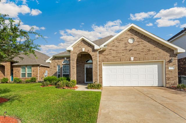 3056 Winterberry Lane, Dickinson, TX 77539