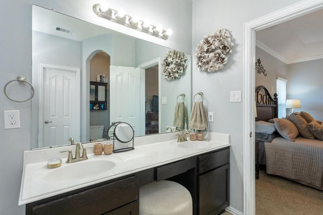 3056 Winterberry Lane, Dickinson, TX 77539