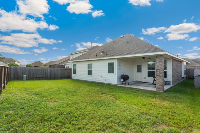 3056 Winterberry Lane, Dickinson, TX 77539