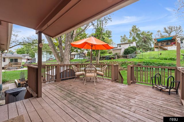 9640 Spaulding Street, Omaha, NE 68134