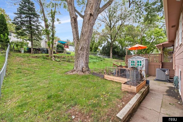 9640 Spaulding Street, Omaha, NE 68134
