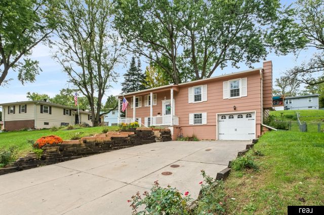 9640 Spaulding Street, Omaha, NE 68134