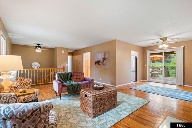 9640 Spaulding Street, Omaha, NE 68134