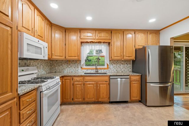 9640 Spaulding Street, Omaha, NE 68134