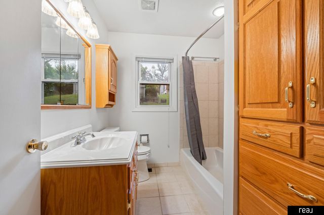 9640 Spaulding Street, Omaha, NE 68134