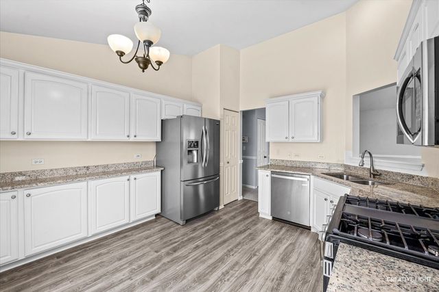 3292 Bromley Lane, Aurora, IL 60502