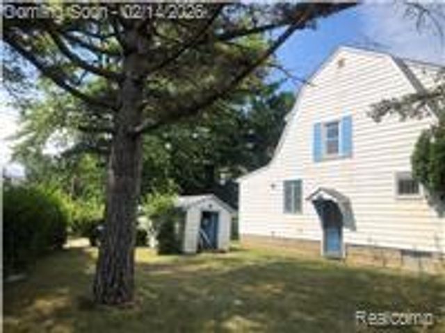 1651 N Chevrolet Avenue, Flint, MI 48504