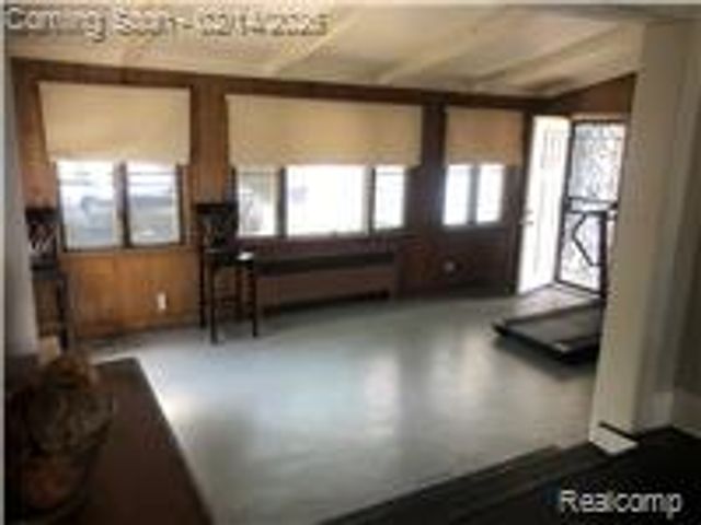 1651 N Chevrolet Avenue, Flint, MI 48504