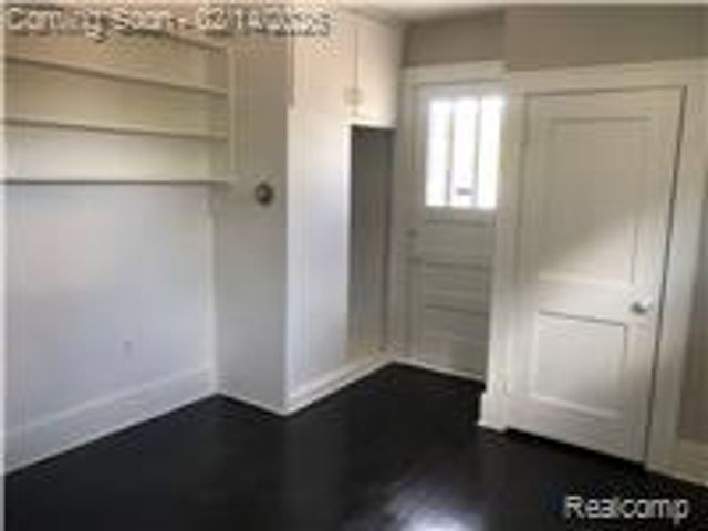 1651 N Chevrolet Avenue, Flint, MI 48504