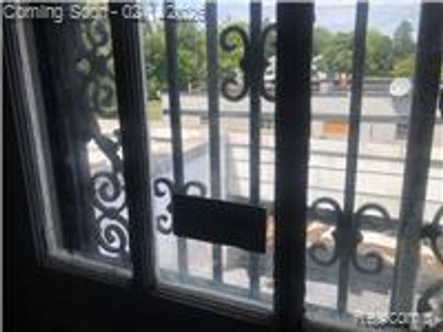 1651 N Chevrolet Avenue, Flint, MI 48504