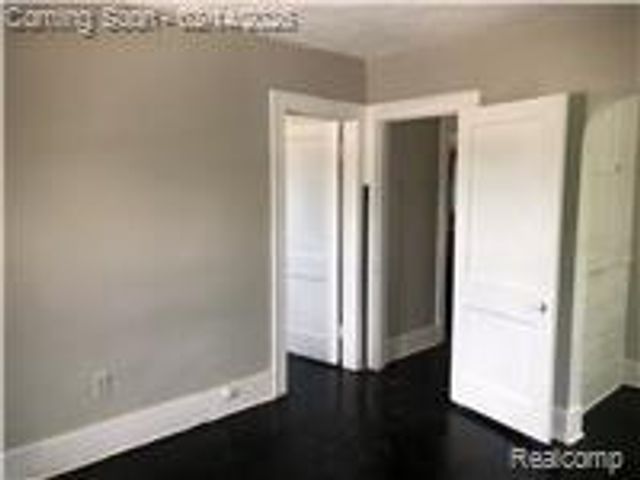 1651 N Chevrolet Avenue, Flint, MI 48504