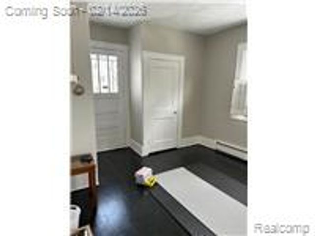 1651 N Chevrolet Avenue, Flint, MI 48504