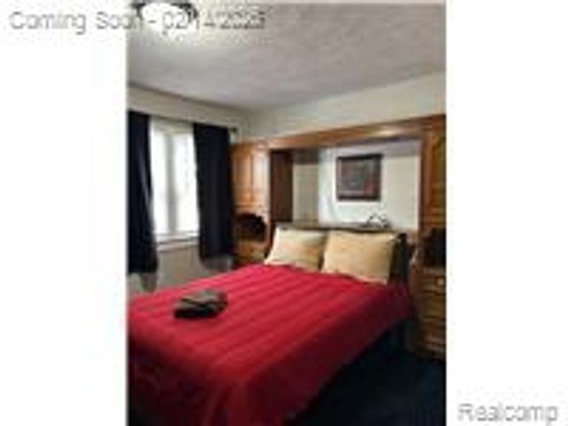 1651 N Chevrolet Avenue, Flint, MI 48504